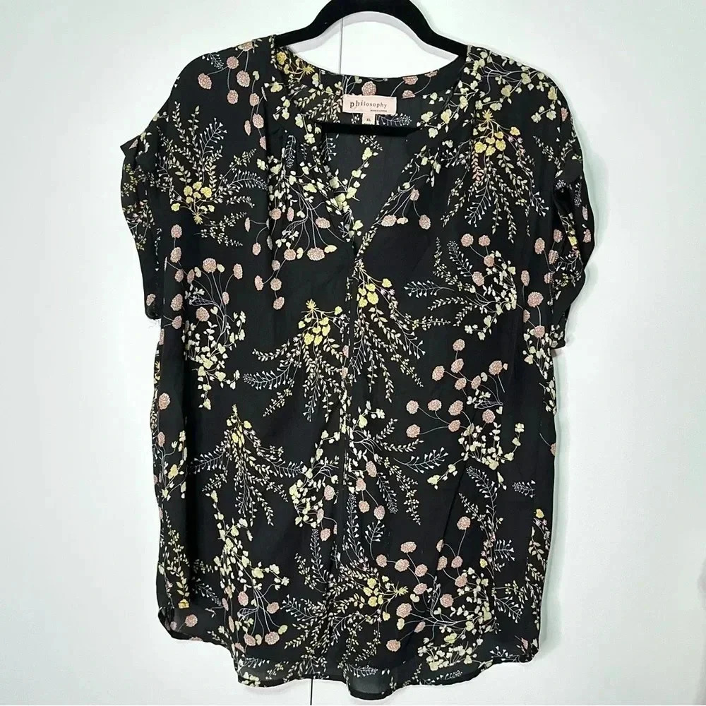 Philosophy Floral Black Top Size XL